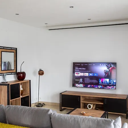 Apartment Esplanade Private Jacuzzi Sauna Parking, Colmar *