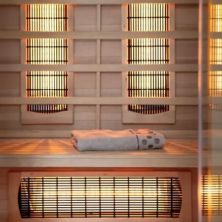 Esplanade Private Jacuzzi Sauna Parking, Colmar Apartment *